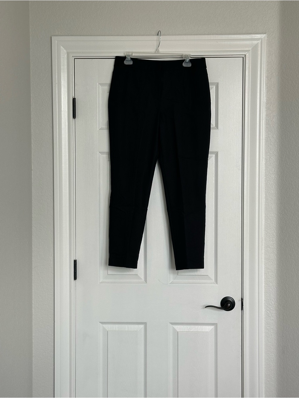 Chico’s So Slimming Black Slim Ankle Pants Size 8